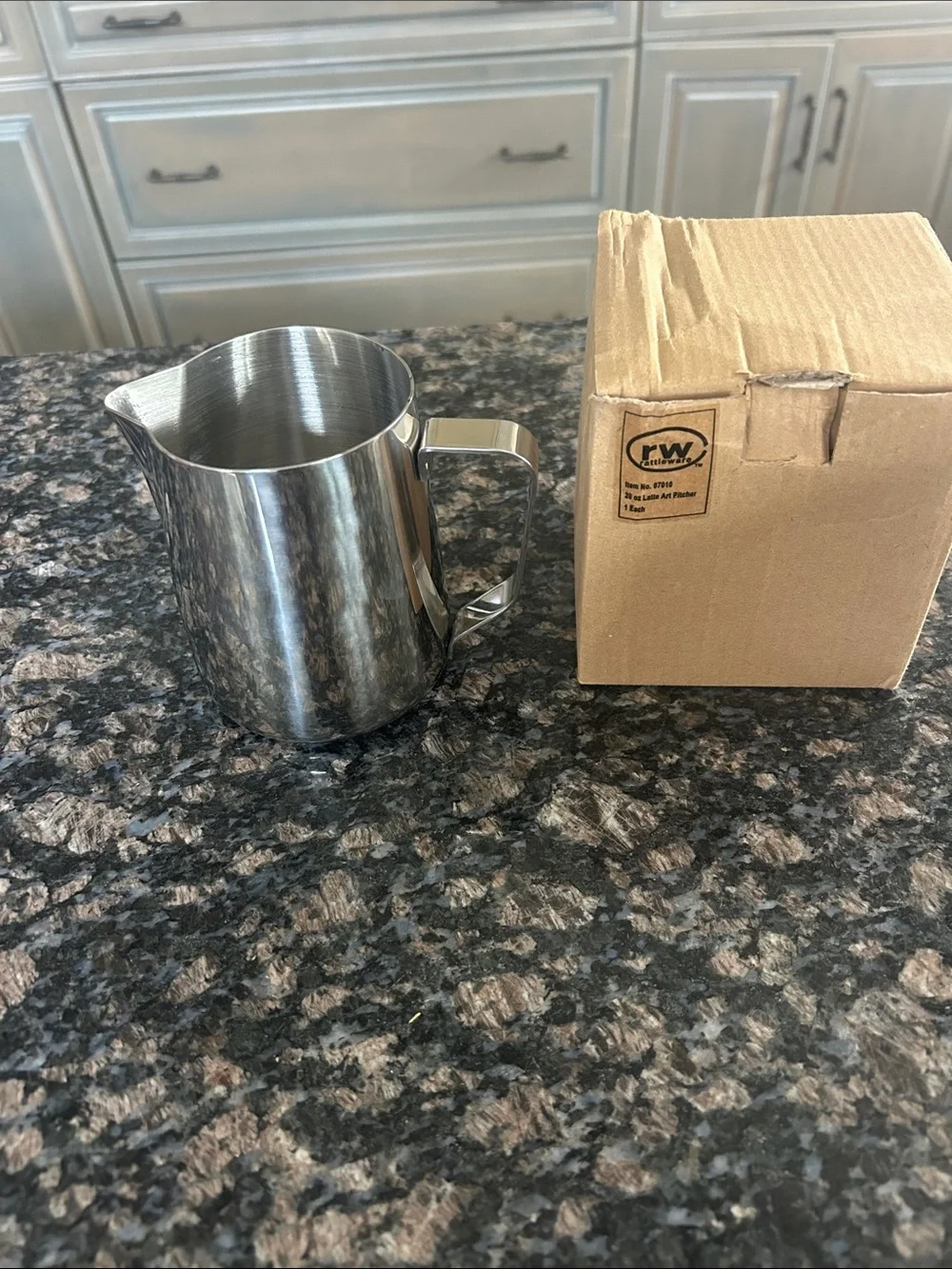 RATTLEWARE 20 OZ LATTE/ MILK FROTHIBG PITCHER NWT